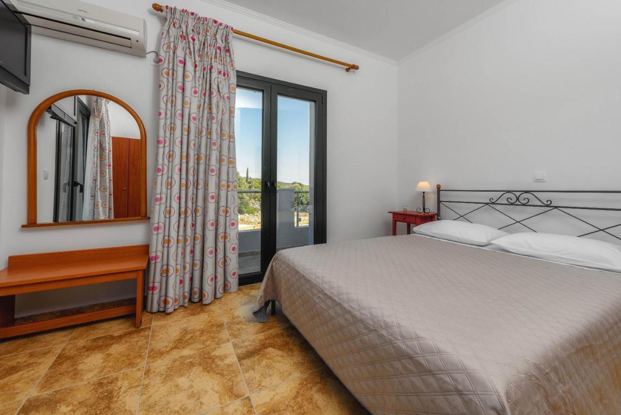 Alonaki Apartments Agios Leon Exterior photo