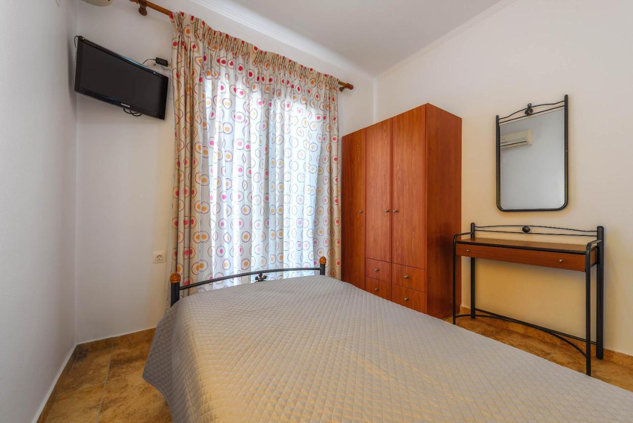 Alonaki Apartments Agios Leon Exterior photo