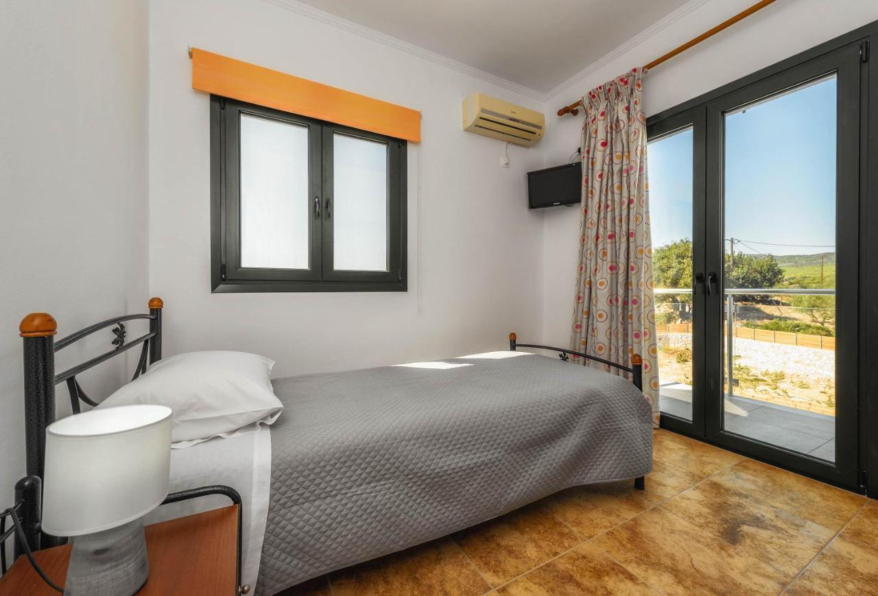 Alonaki Apartments Agios Leon Exterior photo