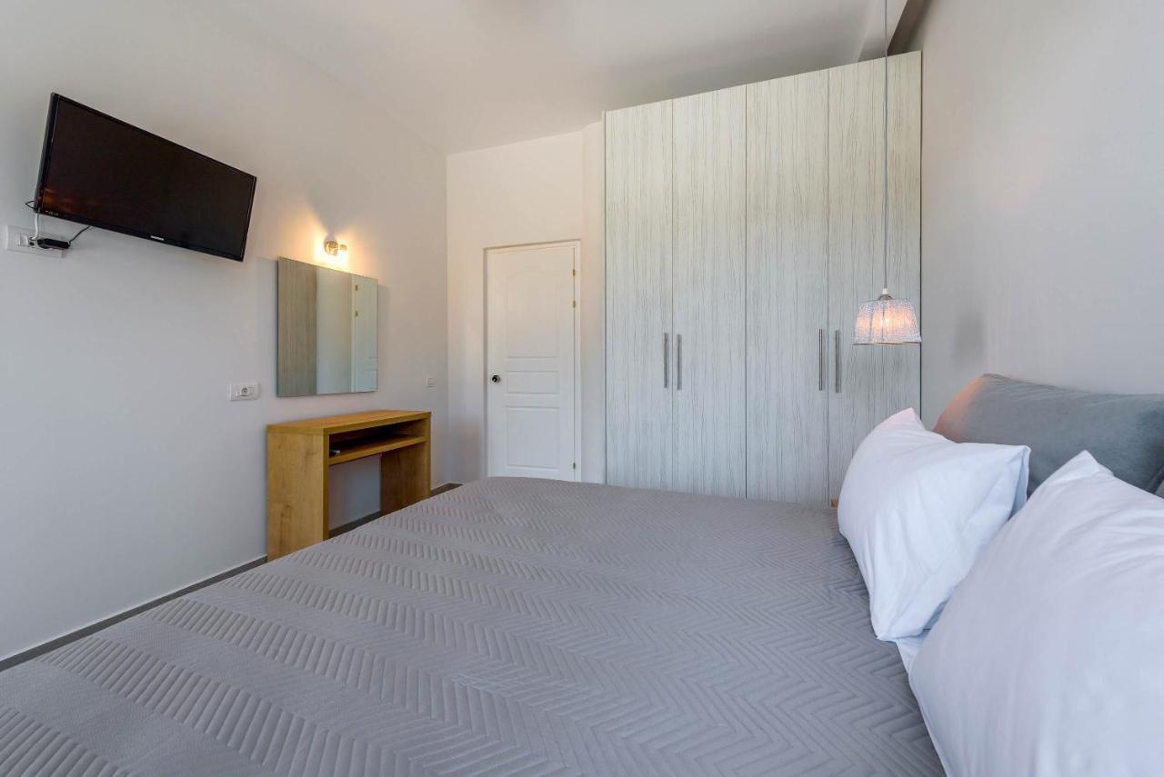 Alonaki Apartments Agios Leon Exterior photo